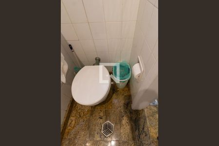 Apartamento à venda com 173m², 4 quartos e 1 vagaDetalhe do banheiro de serviço