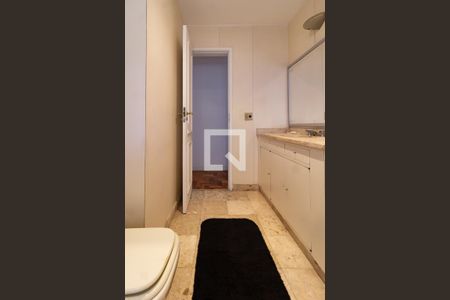 Apartamento à venda com 173m², 4 quartos e 1 vagaDetalhe do banheiro social