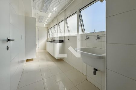 Apartamento à venda com 163m², 3 quartos e 3 vagas Apartamento à venda com 163m², 3 quartos e 3 vagasÁrea de Serviço
