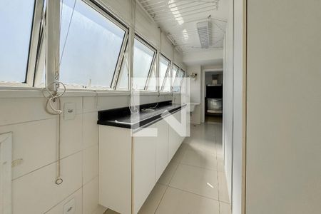 Apartamento à venda com 163m², 3 quartos e 3 vagas Apartamento à venda com 163m², 3 quartos e 3 vagasÁrea de Serviço