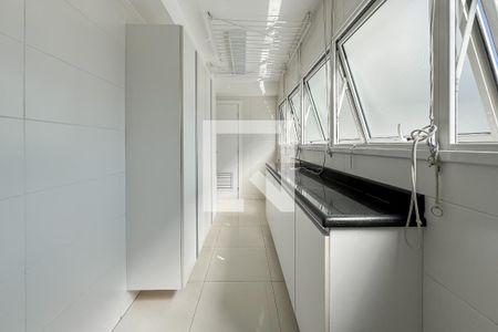 Apartamento à venda com 163m², 3 quartos e 3 vagas Apartamento à venda com 163m², 3 quartos e 3 vagasÁrea de Serviço