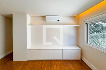 Apartamento à venda com 163m², 3 quartos e 3 vagas Apartamento à venda com 163m², 3 quartos e 3 vagasSuíte Master