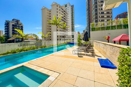 Apartamento à venda com 163m², 3 quartos e 3 vagas Apartamento à venda com 163m², 3 quartos e 3 vagasPiscina