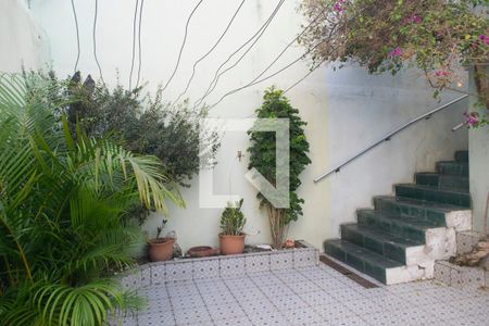 Casa à venda com 120m², 3 quartos e 2 vagasQuintal
