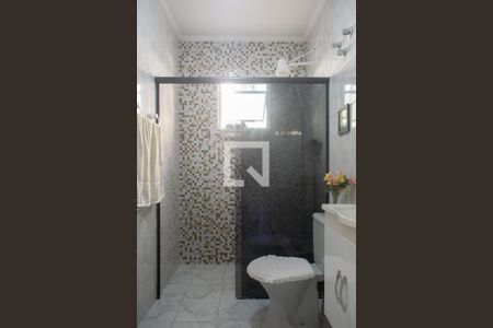 Banheiro  de casa à venda com 3 quartos, 120m² em Vila Amália (zona Norte), São Paulo
