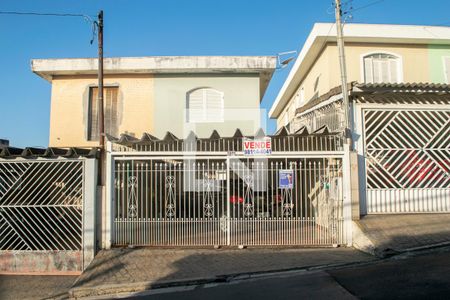 Casa à venda com 120m², 3 quartos e 2 vagasFachada