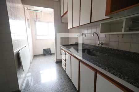 Apartamento à venda com 60m², 3 quartos e 2 vagas Apartamento à venda com 60m², 3 quartos e 2 vagasCozinha