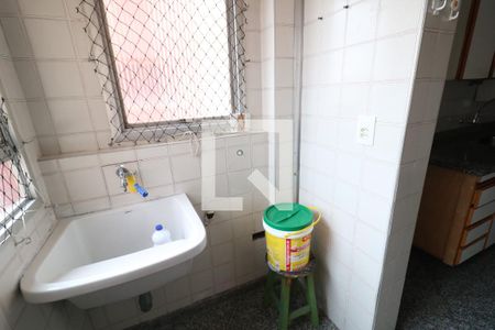 Apartamento à venda com 60m², 3 quartos e 2 vagas Apartamento à venda com 60m², 3 quartos e 2 vagasÁrea de Serviço
