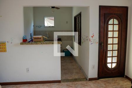 Sala de casa à venda com 3 quartos, 340m² em Itaipu, Niterói
