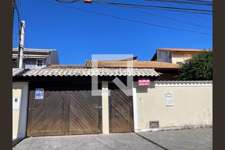 Casa à venda com 340m², 3 quartos e 2 vagasFachada