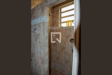 Casa à venda com 340m², 3 quartos e 2 vagasBanheiro