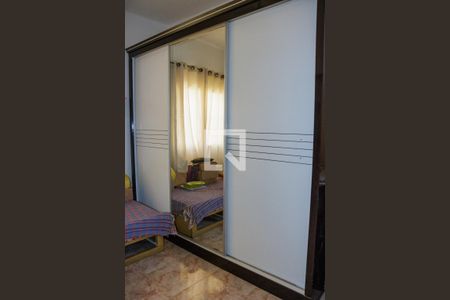 Casa à venda com 340m², 3 quartos e 2 vagasQuarto