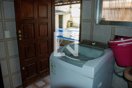 Casa à venda com 340m², 3 quartos e 2 vagasLavanderia 