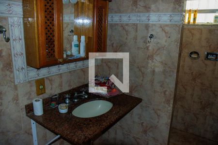 Casa à venda com 340m², 3 quartos e 2 vagasBanheiro