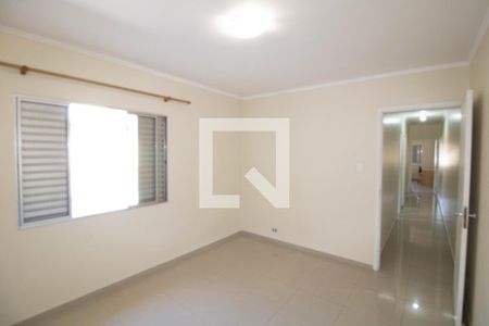 Casa para alugar com 150m², 4 quartos e 2 vagas Casa para alugar com 150m², 4 quartos e 2 vagasQuarto 2