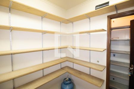 Casa para alugar com 150m², 4 quartos e 2 vagas Casa para alugar com 150m², 4 quartos e 2 vagasDespensa