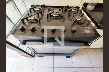 Apartamento à venda com 65m², 2 quartos e 1 vagaFogão