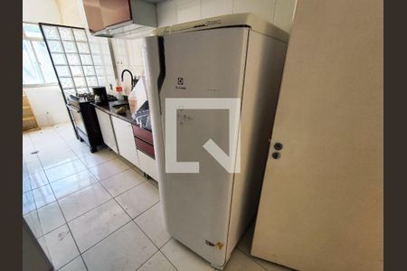 Apartamento à venda com 65m², 2 quartos e 1 vagaGeladeira