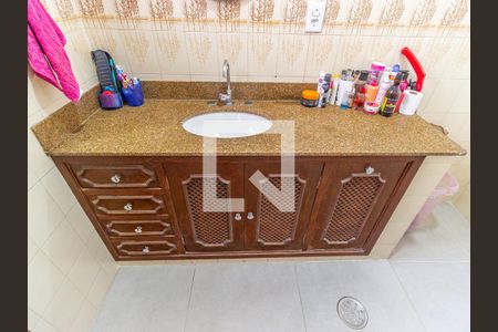 Casa à venda com 190m², 3 quartos e 2 vagasBanheiro