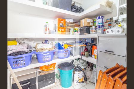 Casa à venda com 190m², 3 quartos e 2 vagasQuarto de Serviço