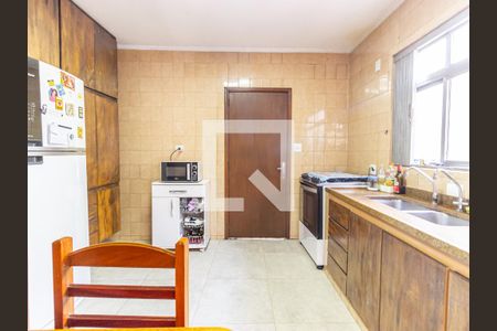 Casa à venda com 190m², 3 quartos e 2 vagasCozinha