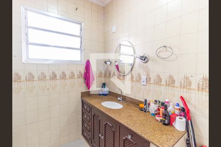 Casa à venda com 190m², 3 quartos e 2 vagasBanheiro