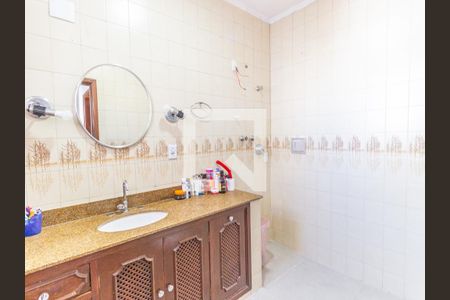 Casa à venda com 190m², 3 quartos e 2 vagasBanheiro