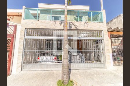 Casa à venda com 190m², 3 quartos e 2 vagasFachada