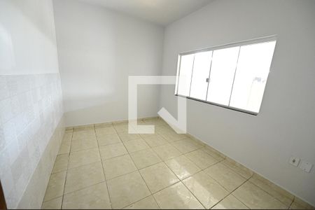 Sala de casa para alugar com 2 quartos, 78m² em Parque Trindade, Aparecida de Goiânia