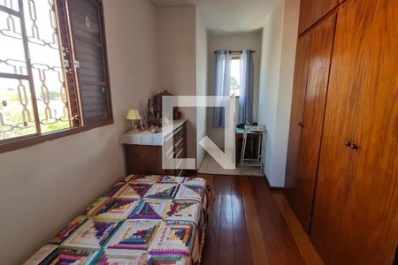 Casa à venda com 420m², 5 quartos e 4 vagasQuarto 3
