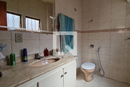 Casa à venda com 420m², 5 quartos e 4 vagasBanheiro da Suíte 