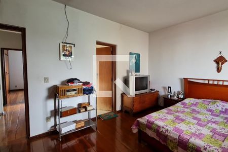 Casa à venda com 420m², 5 quartos e 4 vagasQuarto 1 - Suíte 