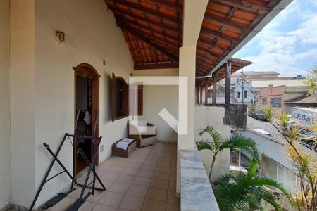 Casa à venda com 420m², 5 quartos e 4 vagasVaranda superior