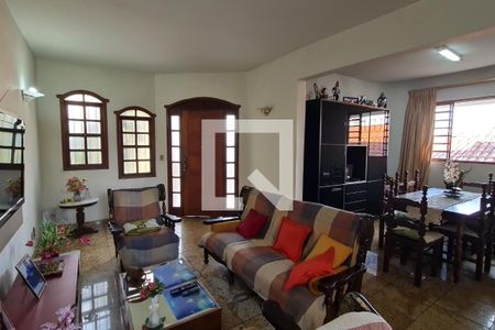 Sala de casa à venda com 5 quartos, 420m² em Carlos Prates, Belo Horizonte