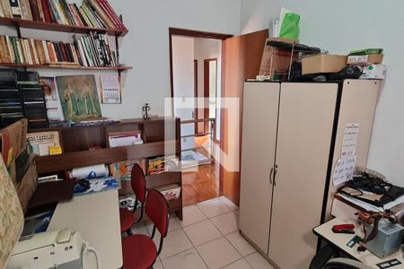 Casa à venda com 420m², 5 quartos e 4 vagasEscritório 