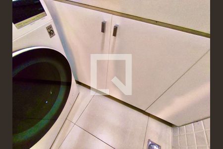 Apartamento para alugar com 80m², 2 quartos e sem vagaÁrea serviço