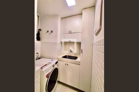 Apartamento para alugar com 80m², 2 quartos e sem vagaÁrea serviço