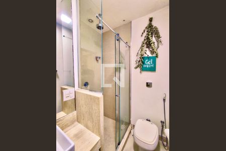 Apartamento para alugar com 80m², 2 quartos e sem vagaSuíte banheiro