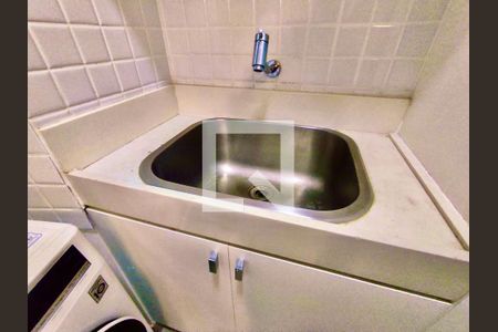 Apartamento para alugar com 80m², 2 quartos e sem vagaÁrea serviço