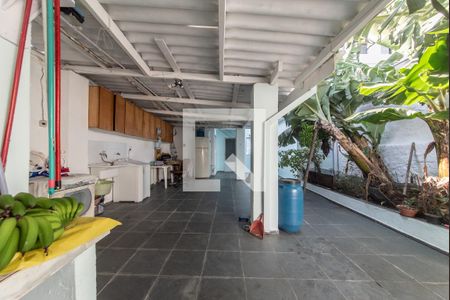 Casa para alugar com 280m², 4 quartos e 3 vagas Casa para alugar com 280m², 4 quartos e 3 vagasLavanderia - Quintal