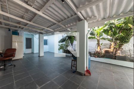 Casa para alugar com 280m², 4 quartos e 3 vagas Casa para alugar com 280m², 4 quartos e 3 vagasLavanderia - Quintal