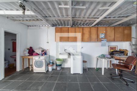 Casa para alugar com 280m², 4 quartos e 3 vagas Casa para alugar com 280m², 4 quartos e 3 vagasLavanderia - Quintal