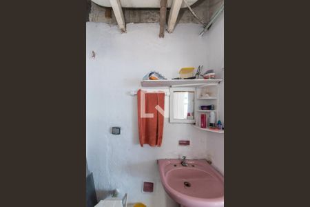 Casa para alugar com 280m², 4 quartos e 3 vagas Casa para alugar com 280m², 4 quartos e 3 vagasBanheiro de Serviço