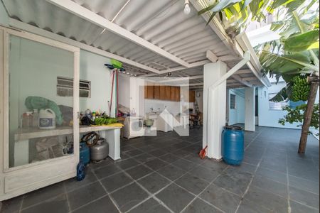 Casa para alugar com 280m², 4 quartos e 3 vagas Casa para alugar com 280m², 4 quartos e 3 vagasLavanderia - Quintal