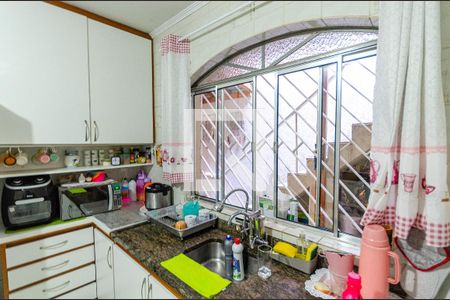 Casa à venda com 143m², 3 quartos e 3 vagas Casa à venda com 143m², 3 quartos e 3 vagasCozinha