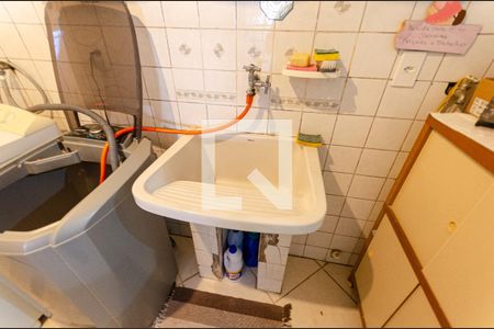 Casa à venda com 143m², 3 quartos e 3 vagas Casa à venda com 143m², 3 quartos e 3 vagasÁrea de Serviço