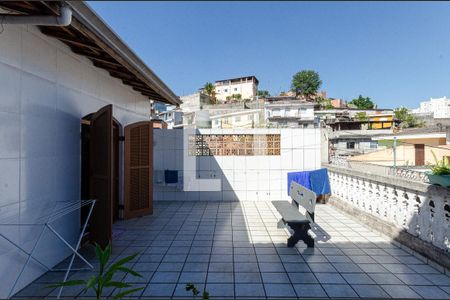 Casa à venda com 143m², 3 quartos e 3 vagas Casa à venda com 143m², 3 quartos e 3 vagasQuarto 1