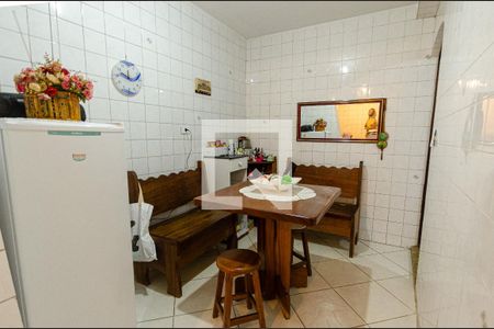 Casa à venda com 143m², 3 quartos e 3 vagas Casa à venda com 143m², 3 quartos e 3 vagasCopa