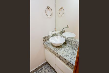 Apartamento para alugar com 58m², 2 quartos e 2 vagasBanheiro