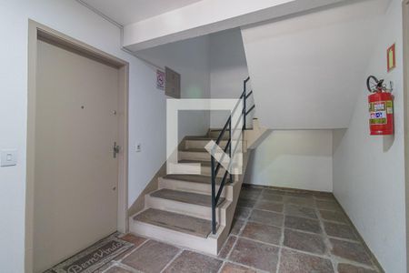 Apartamento para alugar com 82m², 3 quartos e sem vagaEscadas